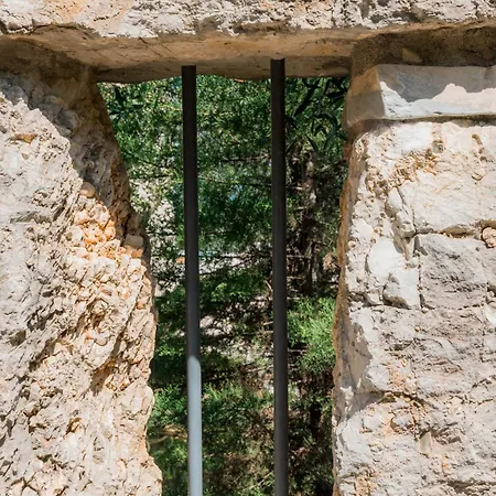 Evas Stone House *