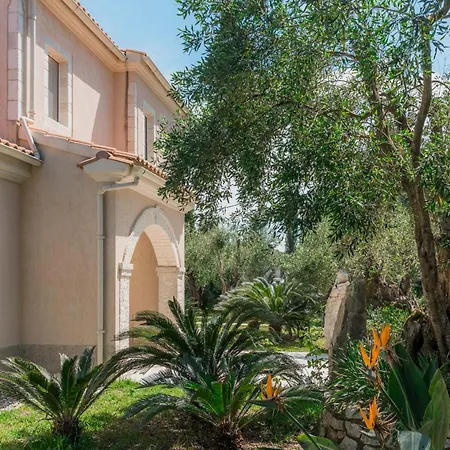Evas Stone House *