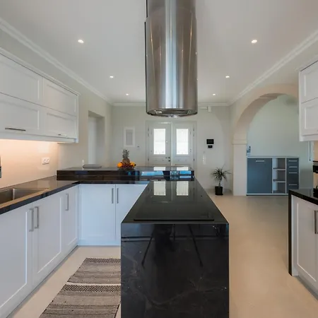 Evas Stone House Villa *