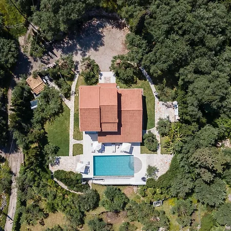 Evas Stone House Vilă